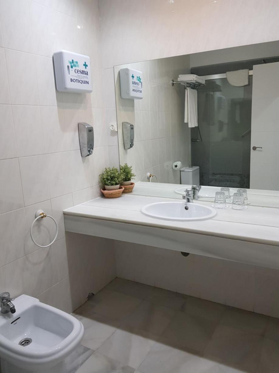 Apartamentos Turisticos Imar Cádiz Exterior photo
